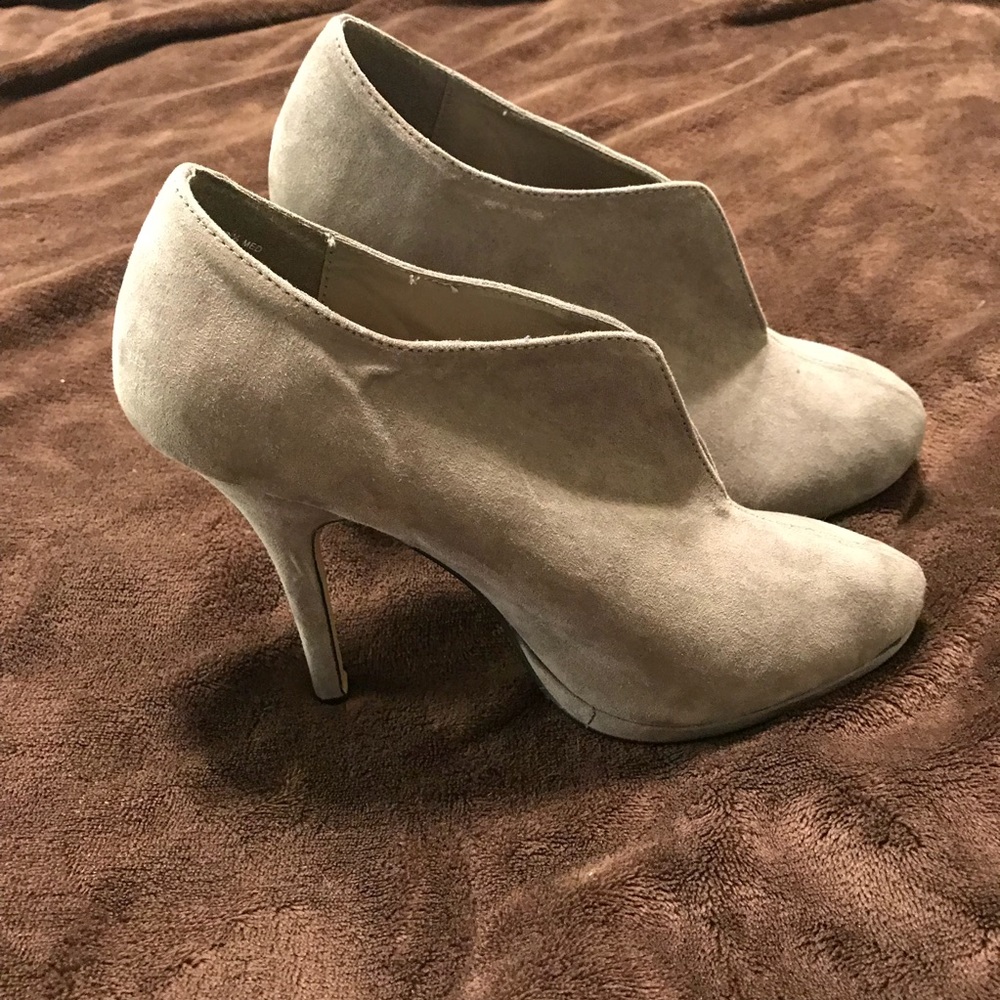 Taupe suede booties